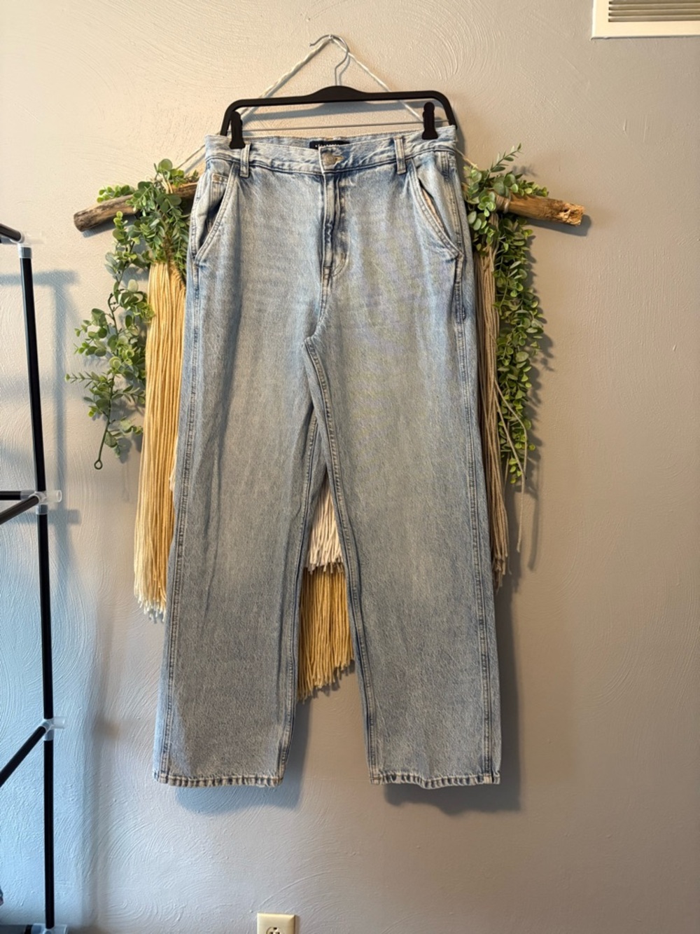 Aeropostale Women’s 90’s Baggy Jeans in Light Blue Wash